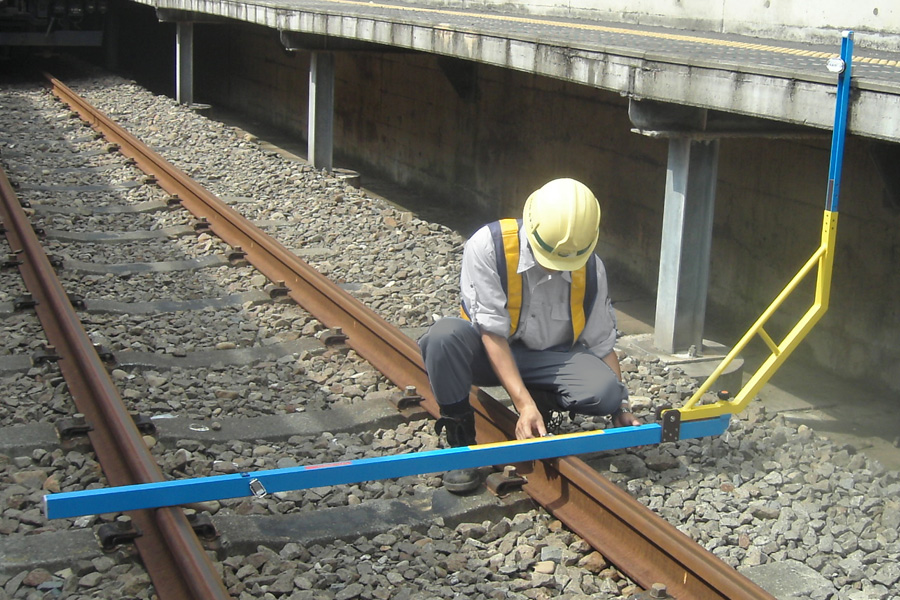 FRP建築限界測定器