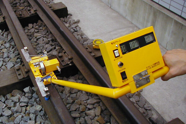 レール距離測定器